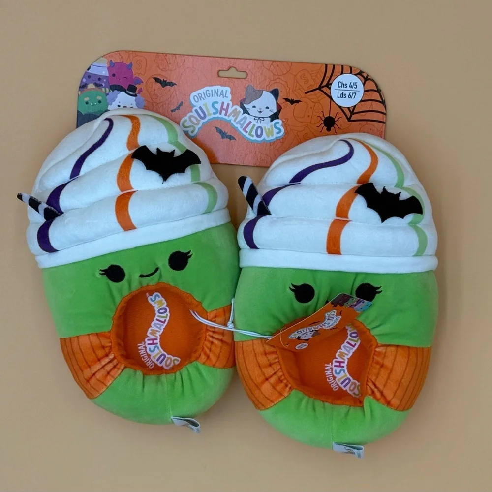 Squishmallows Green‎ and Orange Bat Socks NWT , ships next day .